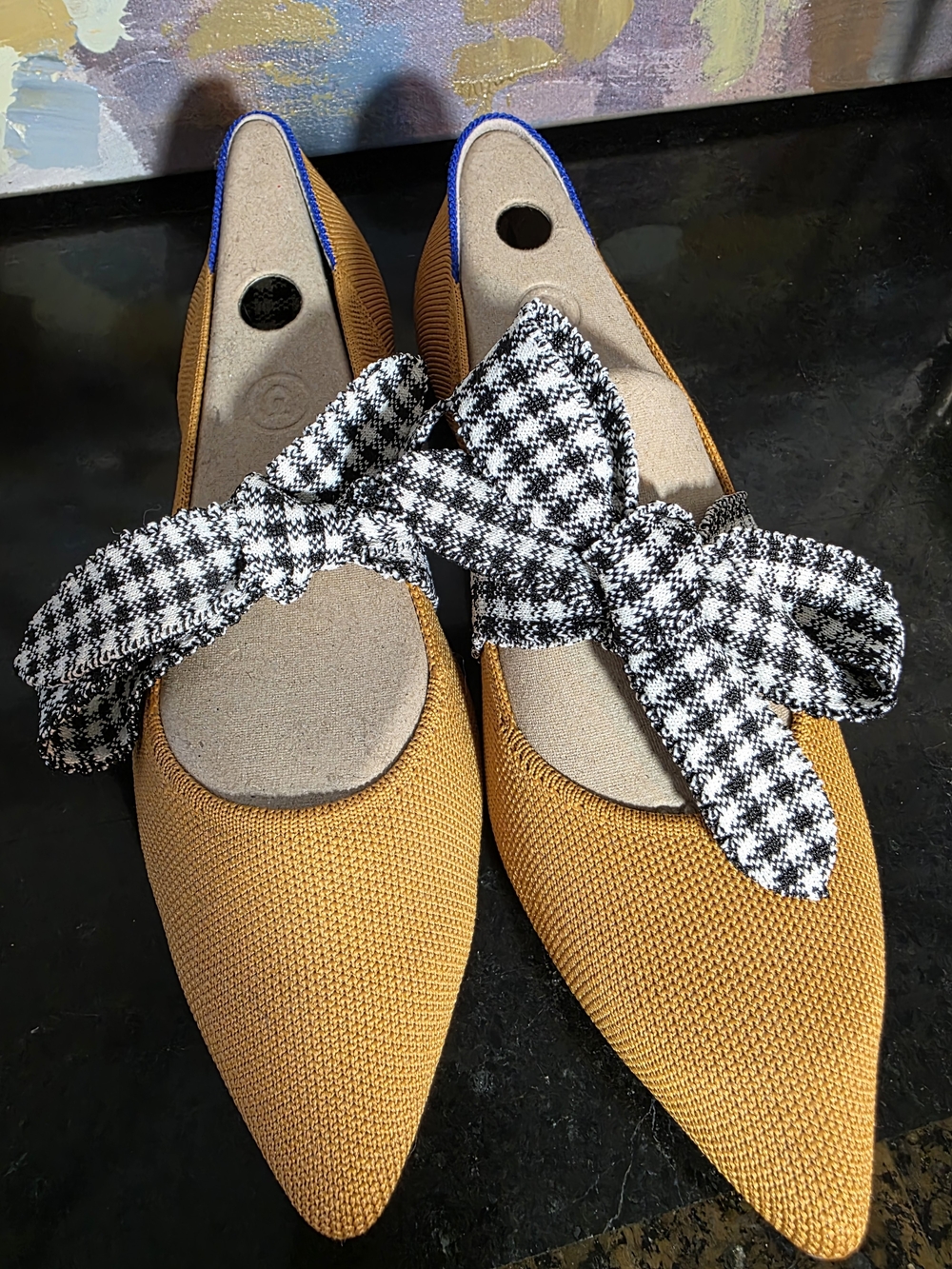 Brand New Rothy's Women's Mustard Pointed-Toe Flats with Houndstooth Bow - Picture 1 of 3
